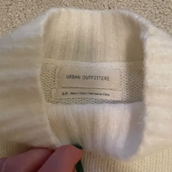 White Urban Outfitters Sweater - Picture 3 of 3